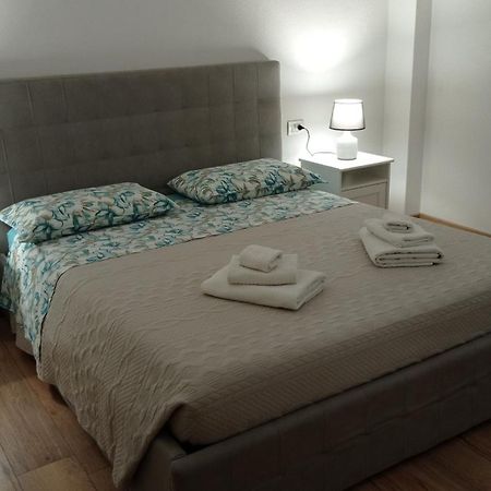 曼代洛-德尔拉里奥Casa Mirta公寓 外观 照片